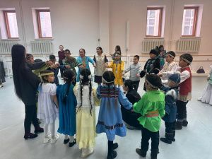 Лучших запевал осуохая среди детей определили в Якутии