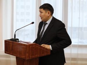 Прокурором республики Поповым М.Н. совместно с Главным федеральным инспектором по Республике Саха (Якутия) Корнеевым Е.В. проведен личный прием граждан