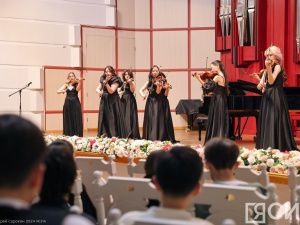 Бурными овациями завершился концерт ансамбля «Виртуозы Якутии» в Казахстане