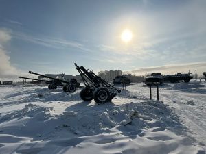 В Якутске в Парке Победы представлена военная техника страны