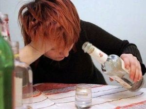 Жительницу Момского улуса обвинили в применении насилия к судприставу и полицейскому