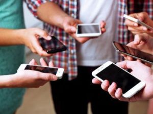 Каждый пользователь мобильного телефона регулярно сталкивается со звонками от телефонных мошенников