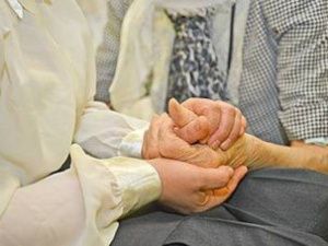 В Якутии планируется увеличить число пожилых граждан, проживающих в приемных семьях