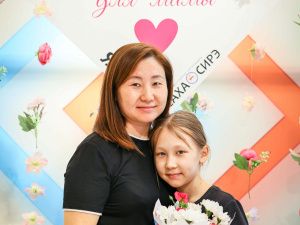 В Якутске прошел мастер-класс «Букет для мамы» в честь Дня матери в республике