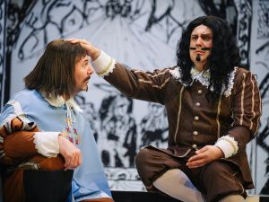 Три аншлага. В Русском театре состоялась премьера спектакля «Три мушкетера»