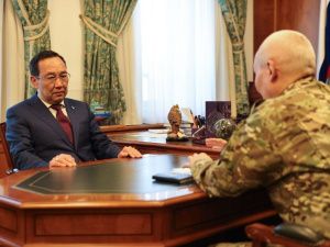 Глава Якутии провел встречу с комбатом подразделения «Боотур»
