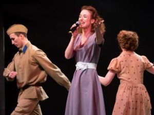 Ко Дню Победы Русский театр сыграет для зрителей трилогию о войне 