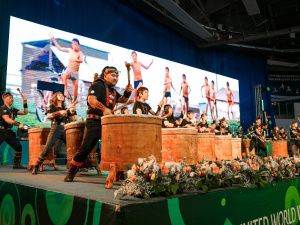 Айсен Николаев открыл Кубок мира по вольной борьбе