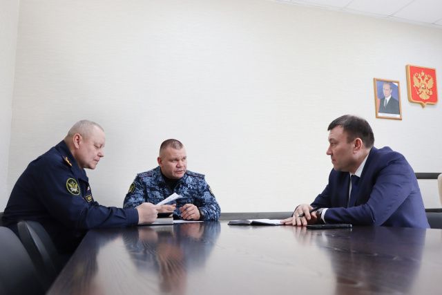 Состоялась рабочая встреча врио начальника УФСИН Сергея Акимова и руководителя филиала государственного фонда «Защитники Отечества» в Республике Саха (Якутия) Алексея Александрова