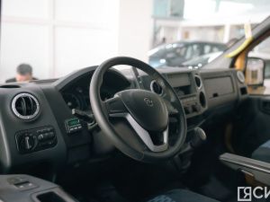 Двадцать новых автобусов передали школам и колледжам в Якутии