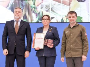 Якутян наградили почетными знаками Народного фронта за вклад в поддержку СВО