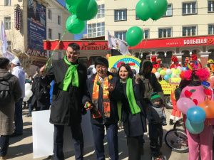 Трудовые коллективы Губинского округа вышли  на первомайскую демонстрацию