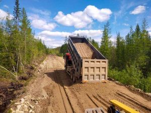 В Якутии подрядчик, не сделавший ремонт дороги в установленные сроки, привлечен к ответственности