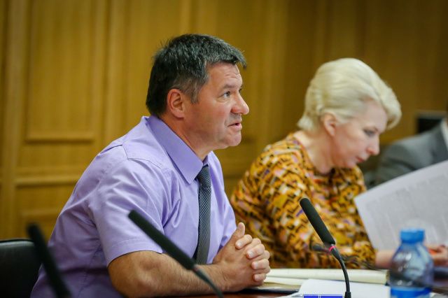 Андрей Тарасенко провёл совещание с районами республики по подготовке к учебному году   