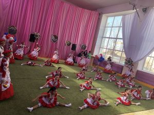 Школьники Губинского округа поздравили ветеранов ВОВ