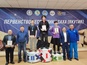 Более 170 молодых спортсменов приняли участие в первенстве Якутии по стоклеточным шашкам