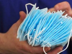 Айсен Николаев сообщил, что Якутия получит партию медицинских масок из Китая