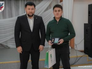 Евгений Григорьев встретился с представителями национальных общин и Ассамблеи народов Якутии