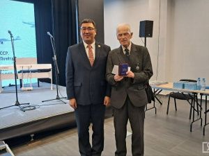 Авиаторы Якутии отметили 105-летие легендарного якутского лётчика Валерия Кузьмина