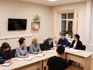 Уполномоченный по правам человека в Республике Саха (Якутия) Сардана Гурьева и и.о. прокурора г. Якутска Дмитрий Тен посетили участок, функционирующий как исправительный центр