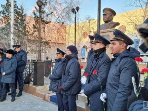 Авиаторы Якутии отметили 105-летие легендарного якутского лётчика Валерия Кузьмина