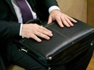 Депутаты не хотели отчитываться о доходах и расходах