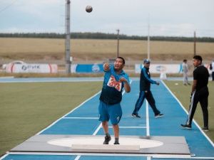 Мощь и сила: В Амге завершились соревнования по толканию ядра среди лиц с ПОДА