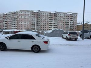 В Якутске 25-летний водитель сбил несовершеннолетнего пешехода во дворе жилого дома