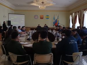 Дмитрий Садовников: в Якутии идёт подготовка к сезону лесных пожаров и периоду паводков