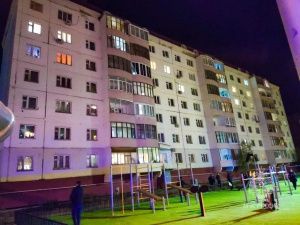 В Якутске бетонной плитой придавило насмерть 9-летнюю девочку: Уголовное дело передано в суд