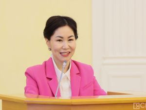 Сотрудники ЗАГСа в Якутии отметили профессиональный праздник