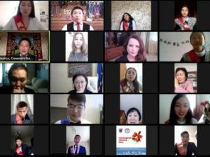 Сардана Авксентьева поздравила выпускников школ города Якутска