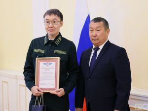 К 80-летию Авиалесоохраны Якутии вручили государственные награды