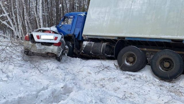 В ДТП на Вилюйском тракте погибли два человека