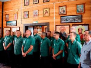 Осужденные поклонились иконе преподобного Сергия Радонежского с частицей мощей  