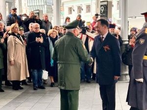 Айсену Николаеву вручена медаль Министерства обороны «За помощь и милосердие»