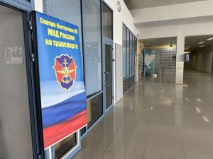 В Якутии сотрудники транспортной полиции провели акцию «Час пассажира»