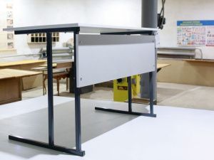 Осужденных колонии № 1 в Якутии обучили изготовлению двухместных парт