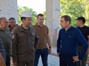 Якутия в 2025 году восстановит в городе Докучаевске еще более 10 объектов