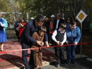 Народный бюджет: студенты построили площадку для детей