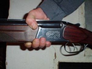 В Якутске мужчина, не желая расплачиваться за такси, выстрелил из ружья