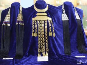 В Якутске открыли выставку, посвященную хомусистке-виртуозу Альбине Дегтярёвой