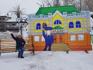 Рука в руке дружнее наш союз. На века  велика его сила.