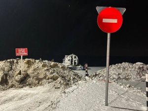 На реке Лене под лед провалились несколько автомашин: Комментарий ГИБДД