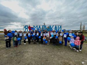 В Нюрбинском районе сотни активистов вышли на очистку берега реки Марха