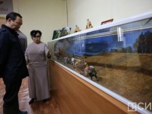 Глава Якутии посетил музей переселения в Чурапчинском районе