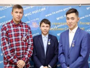В Якутске наградили детей-героев