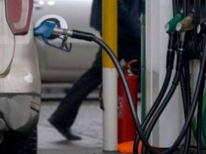 Родственники руководителя филиала ГУП «ЖКХ РС(Я)» пять лет заправлялись за счет бюджета