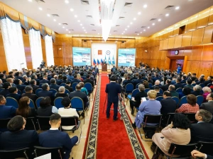 Послание Главы Республики Саха (Якутия) Государственному Собранию (Ил Тумэн) Республики Саха (Якутия)