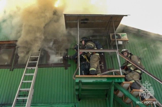 В Мегино-Кангаласском улусе произошло возгорание в административном здании: Предварительная причина – поджог
